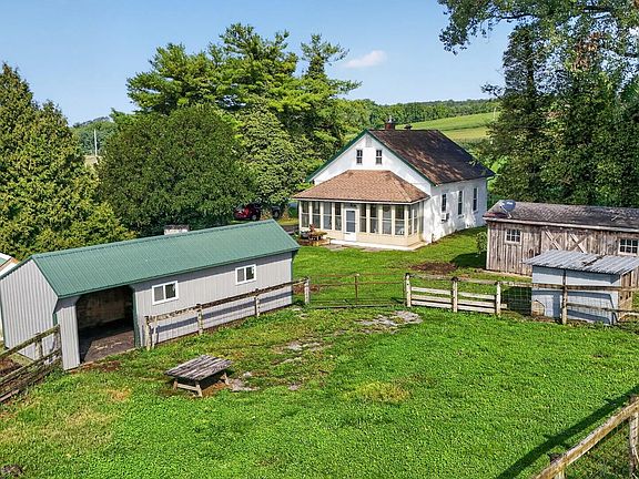 3rd image of 325 Cambridge Rd