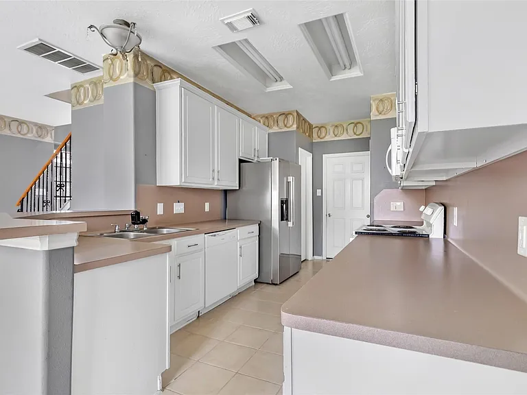9016 Elm Drake Ln — Photo 10
