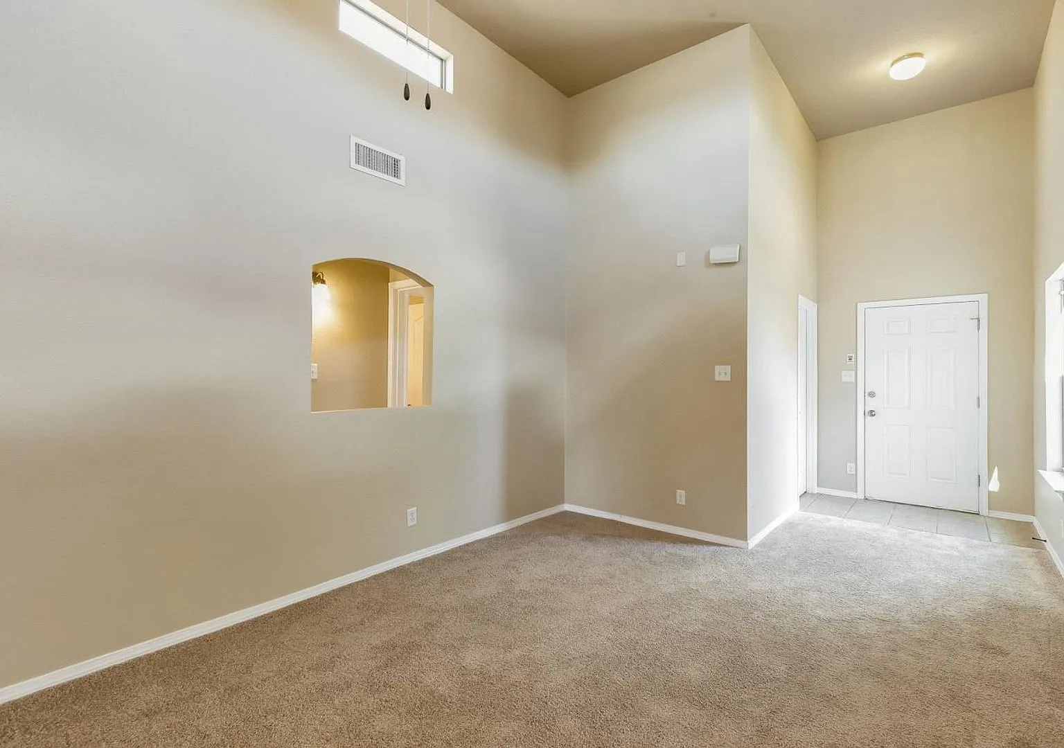 East El Paso 3 bed Refrig A/C next to Park! — Photo 3
