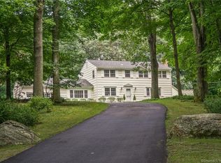 311 Briscoe Rd, New Canaan, CT 06840
