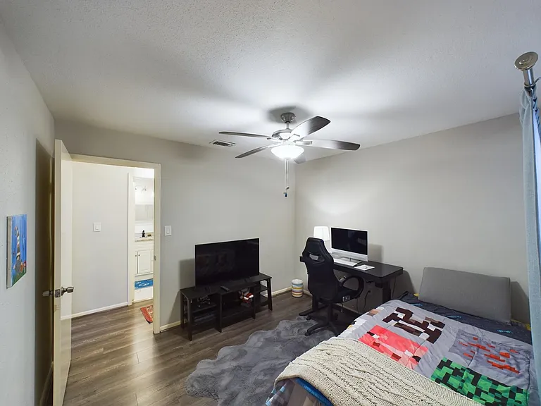 9400 Doliver Dr #35 — Photo 23
