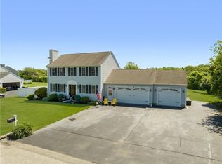 158 Soares Dr, Portsmouth, RI 02871
