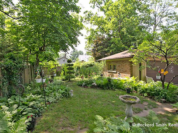 4th image of 1141 Benjamin Ave SE