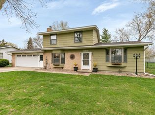 5835 Sandy Dr, Saint Cloud, MN 56303