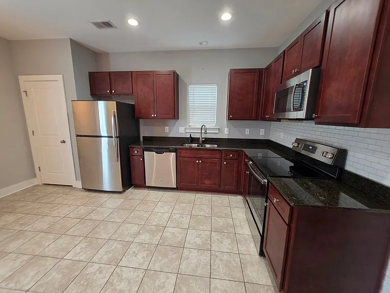 127 Rosewood Hills Dr — Photo 5