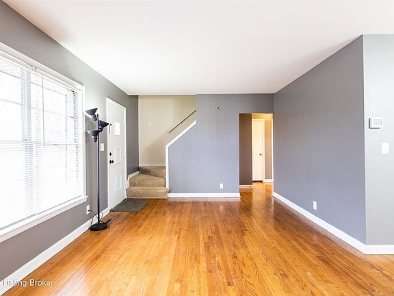 4th image of 2703 Gardiner Ln