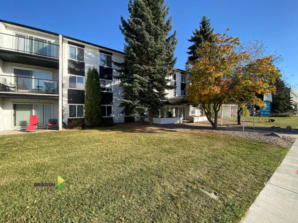 9535 156th St NW, Edmonton, AB T5P 2N5