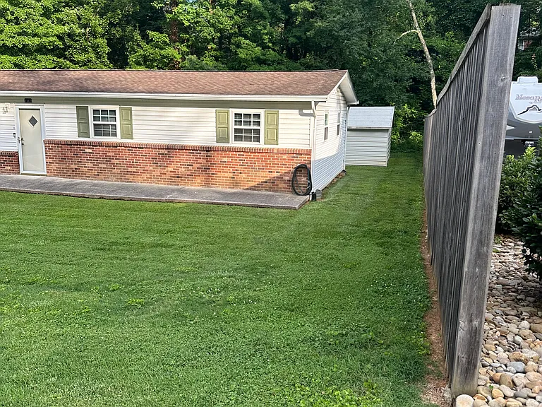 2312 Pyott Dr #1 — Photo 33