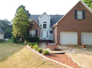 1758 Forrest St, Newton, NC 28658