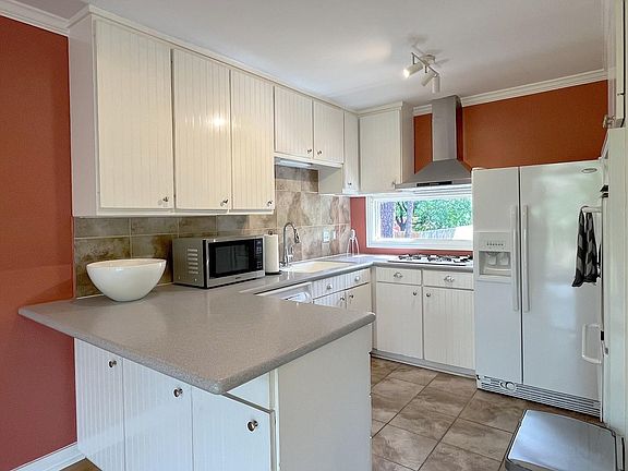 5th image of 8211 Katy Fwy APT 17