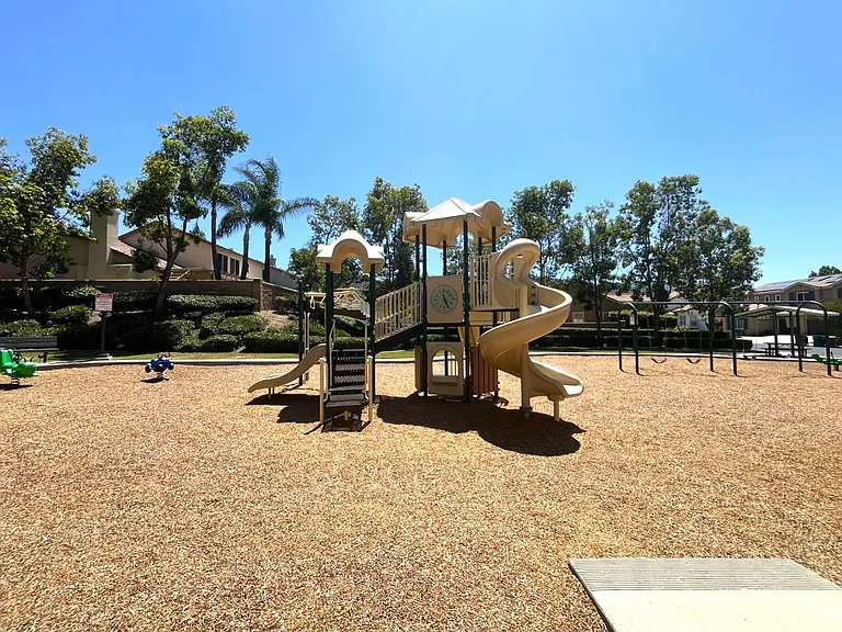 511 Shasta Dr — Photo 34