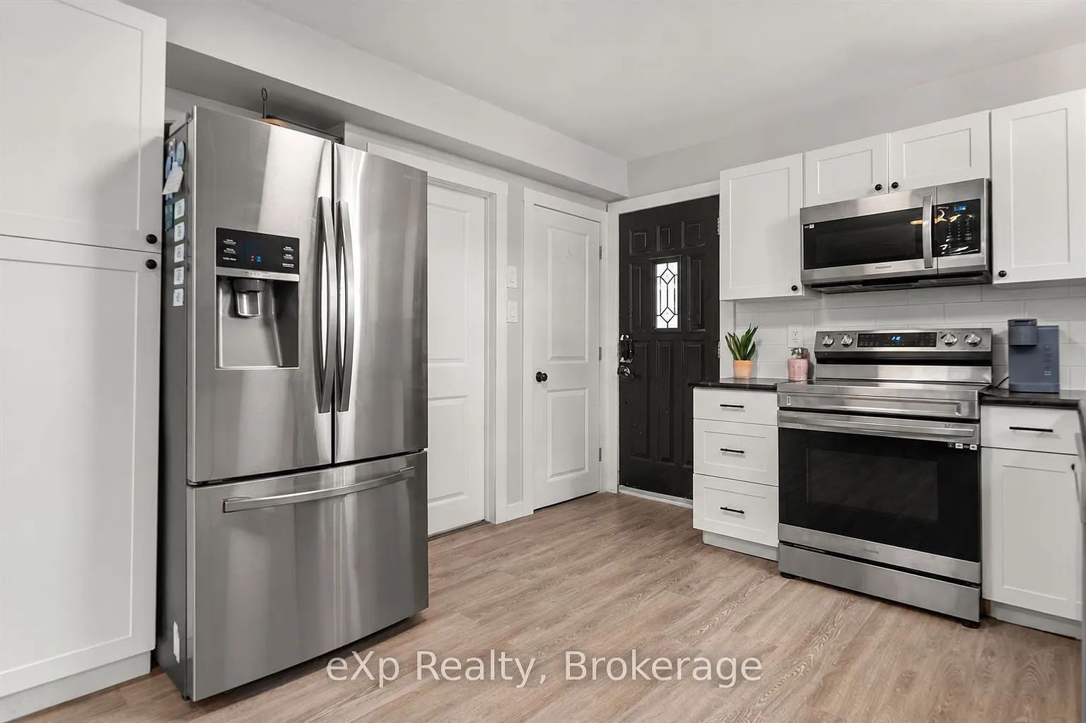 2 bed, $1,975 — Photo 4