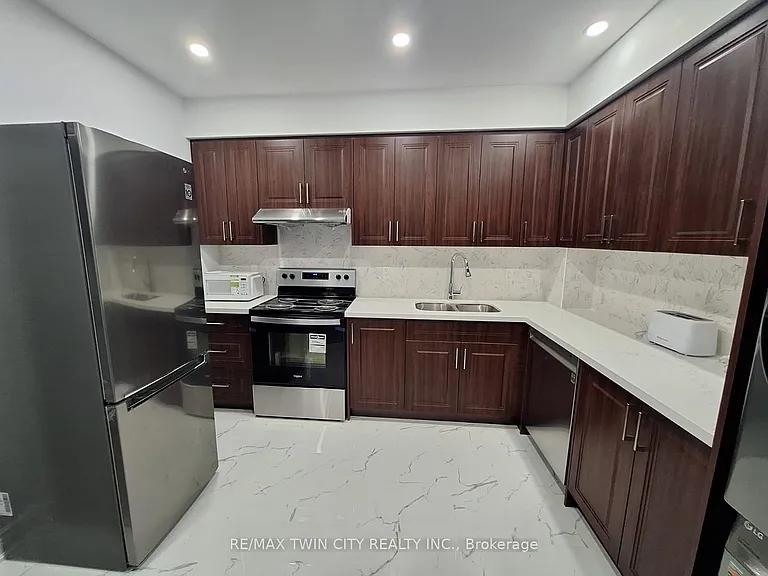 15 Spring Creek St — Photo 15