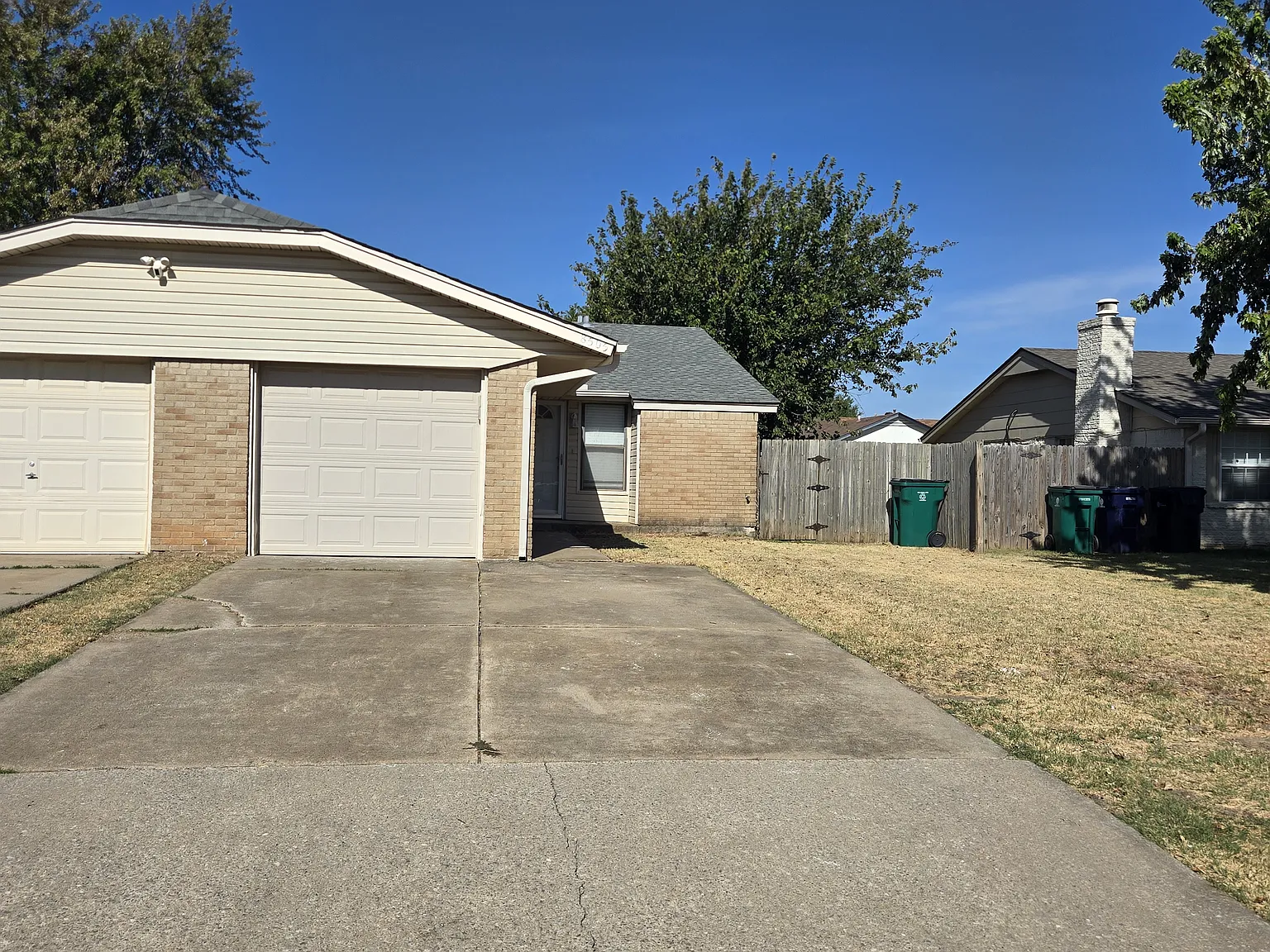 8505 S Camay Ave — Photo 2