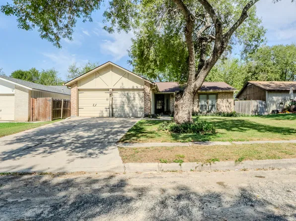 6239 HOPES FERRY ST, San Antonio, TX 78233