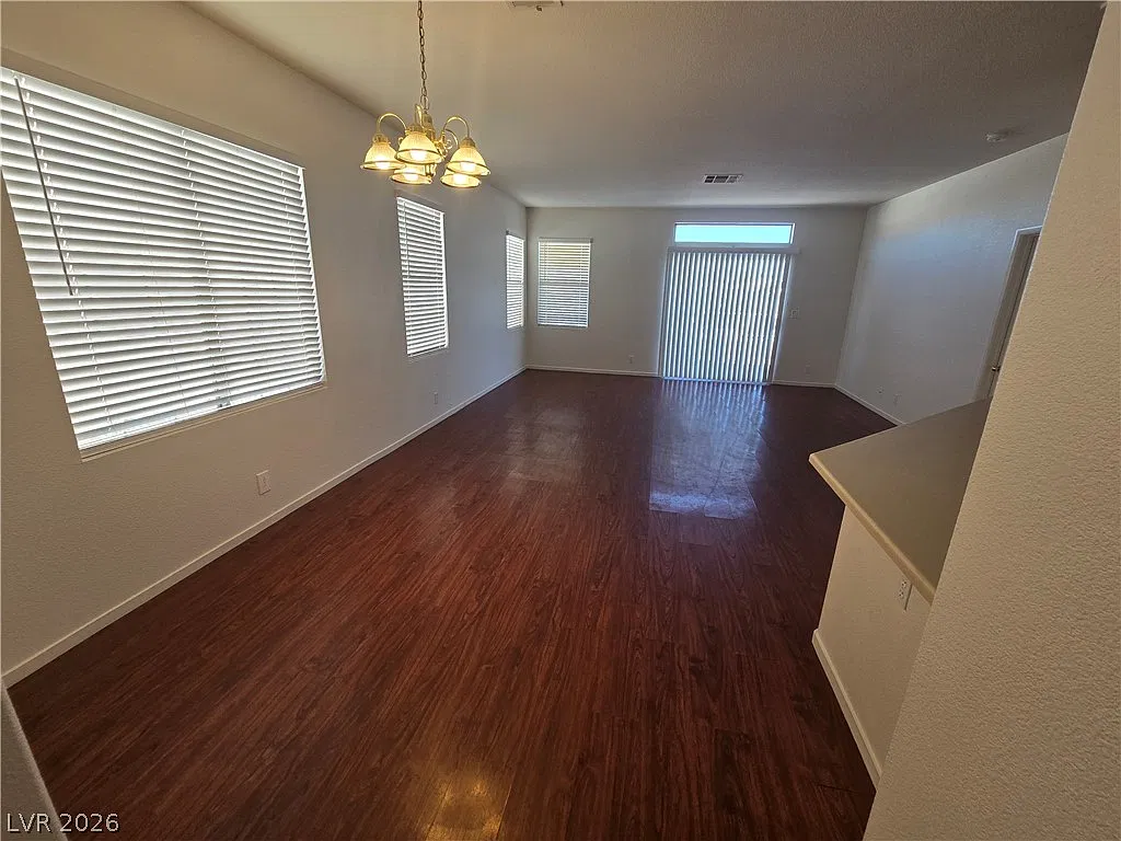 3 bed, 2.0 bath, 1416 sqft, $1,800 — Photo 3