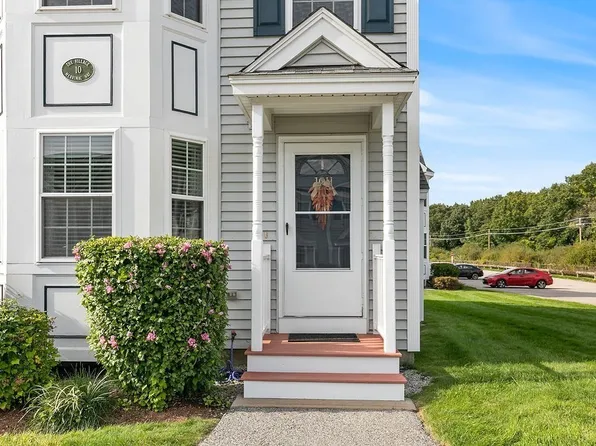 10 Merrimac Way Unit H, Tyngsboro, MA 01879