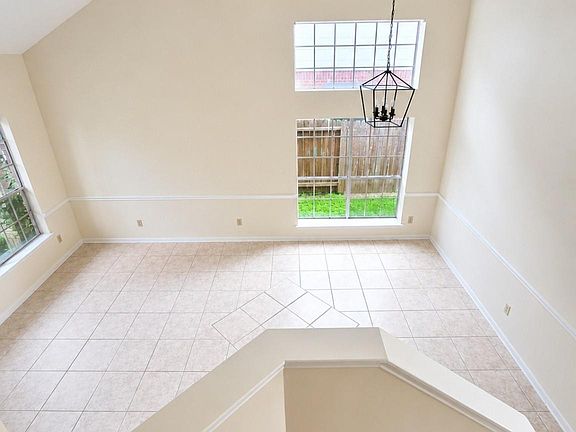 4th image of 16435 Ember Hollow Ln