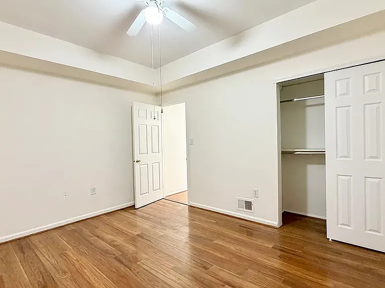 305B Tysens Ln #LL — Photo 4