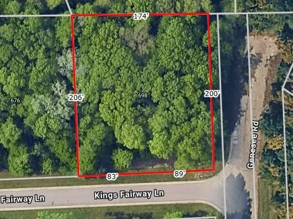 698 Kings Fairway Ln, Grand Blanc, MI 48439