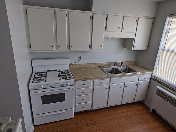 4th image of 302 W Vine St #3