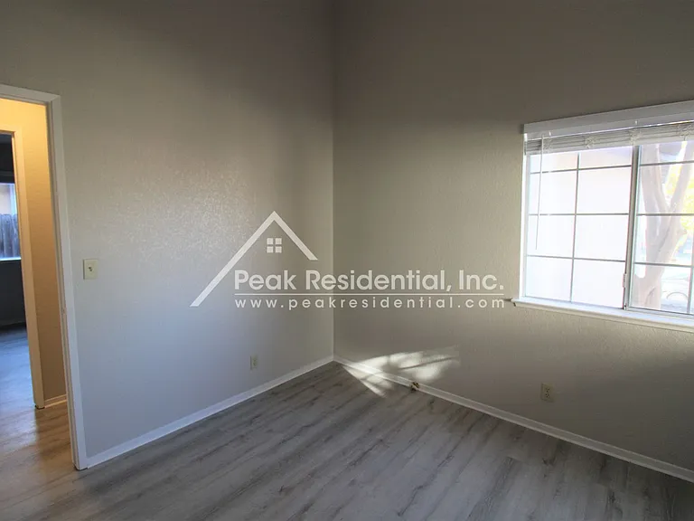 4780 Camino Royale Dr — Photo 19
