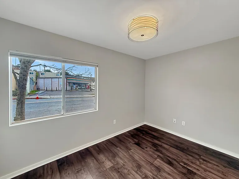 2191 Catalina Blvd — Photo 9