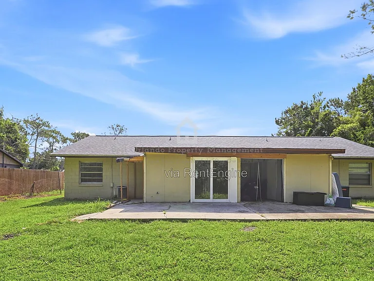 1950 Bonneville Dr #1 — Photo 25