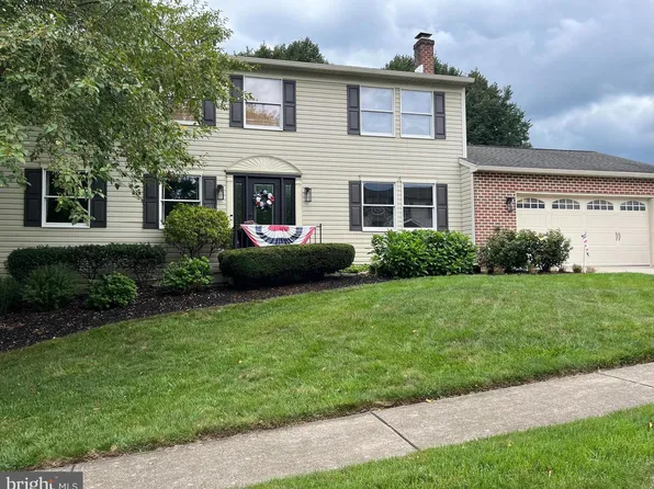 3501 Raintree Ln, Mechanicsburg, PA 17050