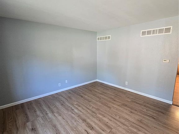 5th image of 1037 Lafayette Ct APT C