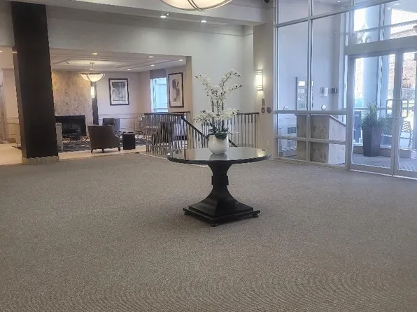 20 N Park Rd #1409, Vaughan, ON L4J 0G7