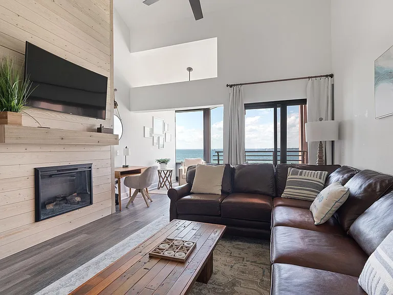 1390 Fort Pickens Rd #224 — Photo 11
