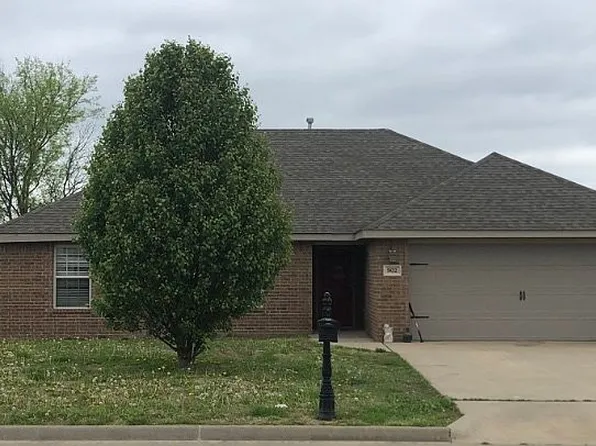 902 White Oak St, Elkins, AR 72727