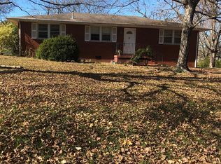 1101 Taylor Town Rd, White Bluff, TN 37187