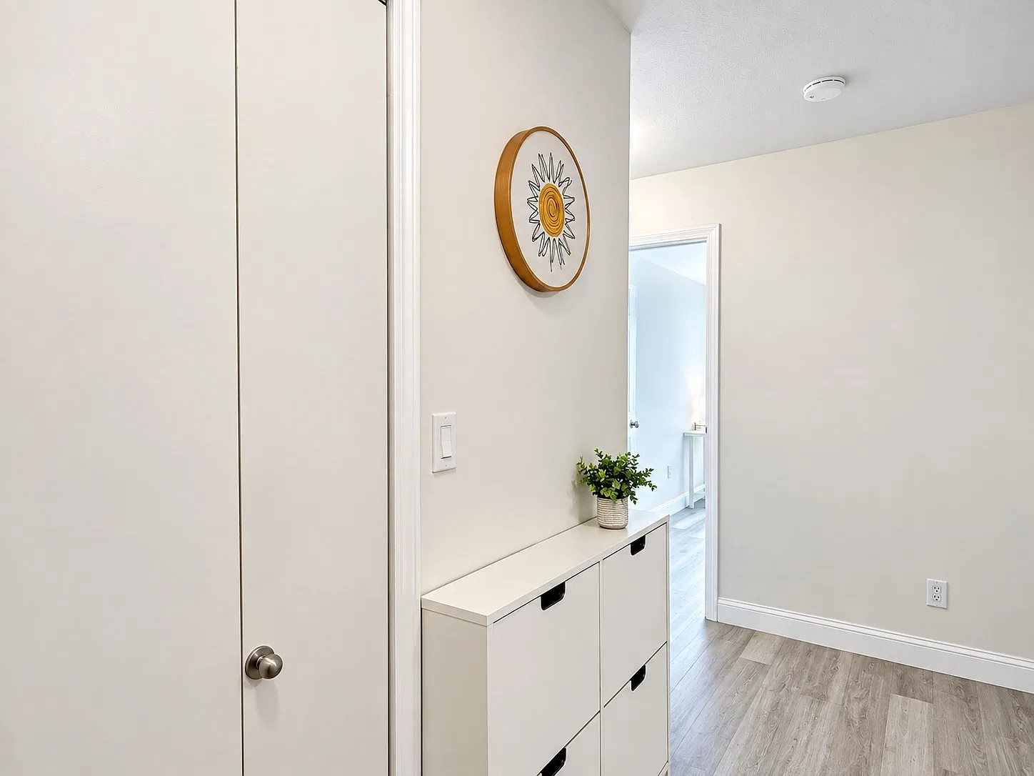 2 bed, 1.0 bath, 846 sqft, $2,500 — Photo 3