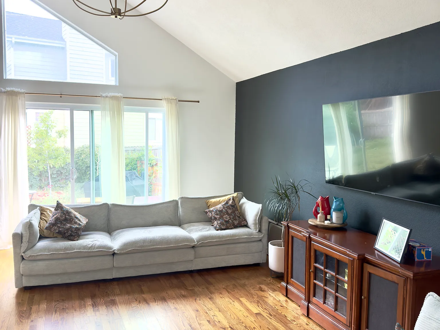 7637 Dawn Dr — Photo 3