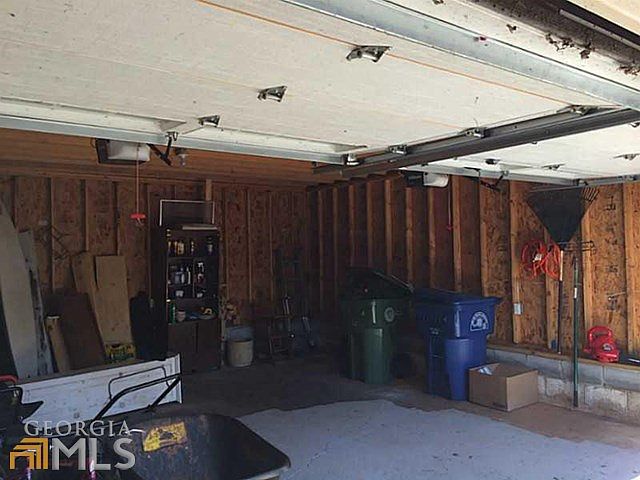 2nd image of 466 Robinson Ave SE
