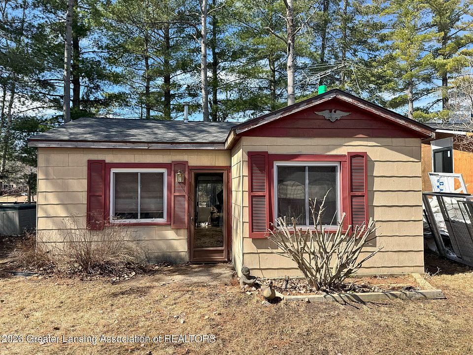 1st image of 137 Dennis Rd