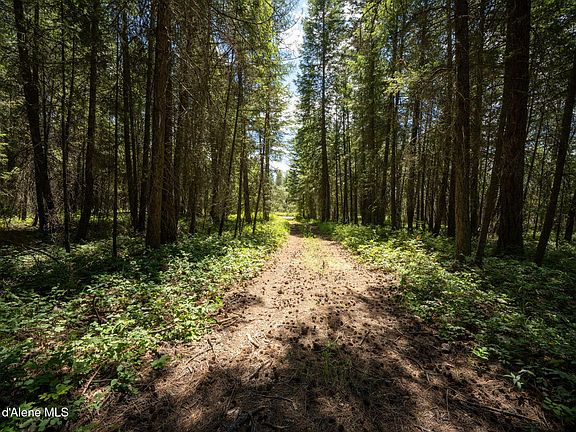 3rd image of 965 Trails End Rd