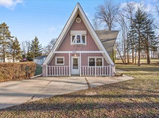 N8906 Madison St, Belleville, WI 53508