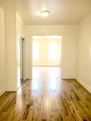 Rented by Flateau Realty | media 11