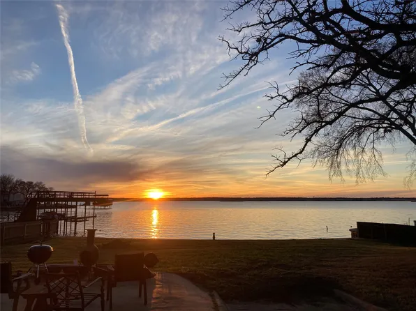 135 Island Park Dr, Gun Barrel City, TX 75156
