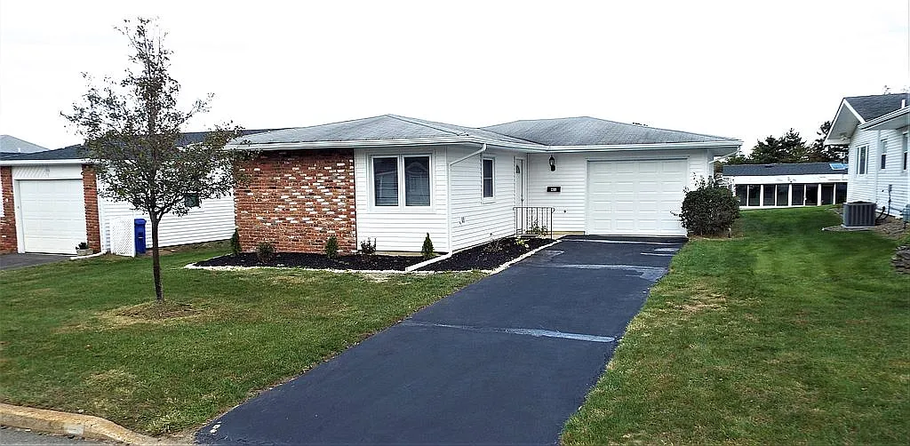 41 Watkins Rd photo 1