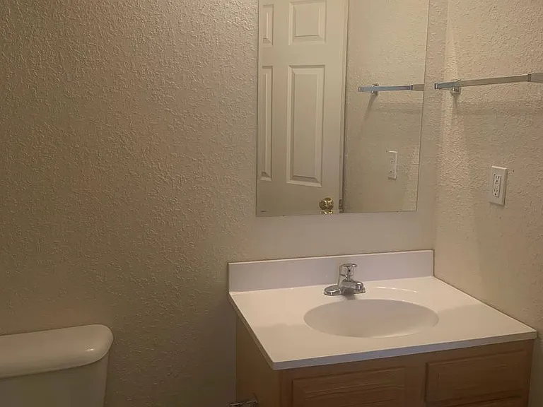 21049 Homer St — Photo 11