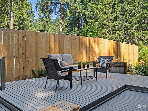 3rd image of 7023 Glen Terra Court SE