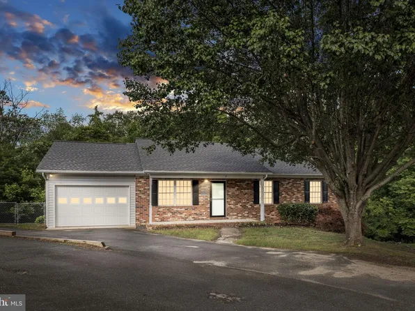 7 Payton Ct, Fredericksburg, VA 22405