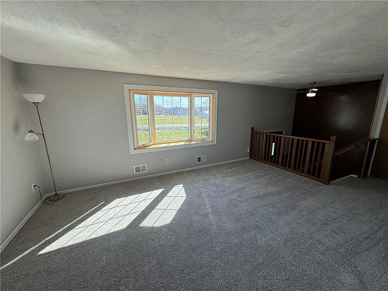 1095 Hamlin Parma Townline Rd — Photo 4