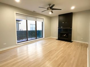 3012 W Addison St APT 2N, Chicago, IL 60618