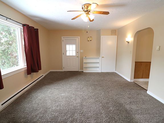 4th image of 125 Washington Ave #A