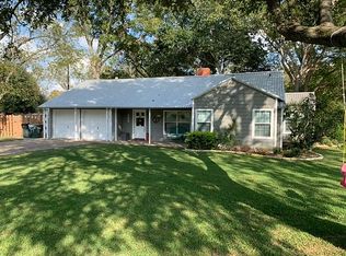 305 S Exchange St, Weimar, TX 78962